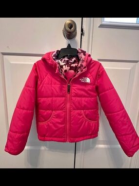 The North Face Hot Pink Girls' Hooded Puffer Jacket 3T